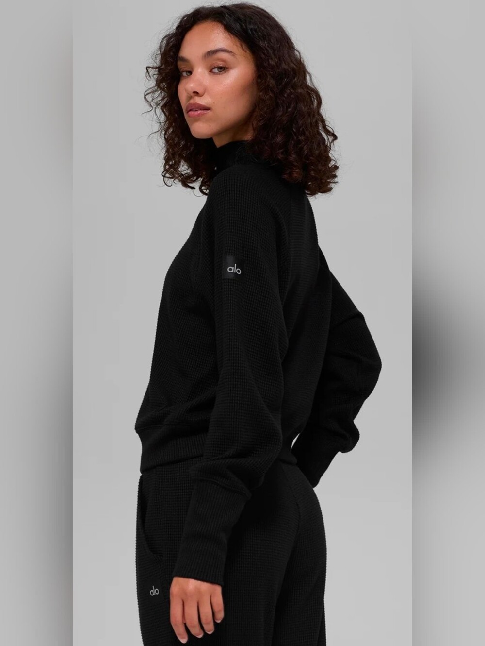 ALO WAFFLE WEEKEND ESCAPE MOCK NECK LONG SLEEVE MEDIUM